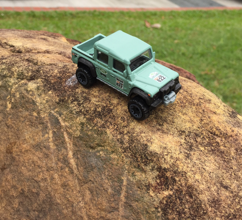 Illustration for article titled ‘15 Land Rover Defender Double Cab by Hot Wheels